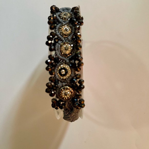 Hand made macrame bracelet with adjustable sliding knots wrist size 8 1/2 inch - Picture 3 of 9